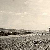 Bild0180 Blick nach Bleidenstadt mit den Kirchtürmen von St.Peter auf dem Berg und St. Ferrutius.
