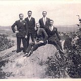Bild0302 1934/35. vlnr. Josef Gottwald, Werner Graffe, Johannes Diefenbach, Heinrich May, Anton Hollinger.Eine Aufnahme vom mittleren Hähnchesfelsen Richtung...