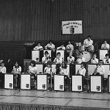 Bild1846 um 1970 Das damaligen Jugendtanzorchester Bleidenstadt, hervorgegangen aus dem Schulorchester Bleidenstadt unter der Leitung des Lehrers Hermann Tschakert.