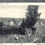 Bild0816 ca 1925: Man sieht die ersten Häuser in der Vogtlandstr./ Vorne die Dreschhalle